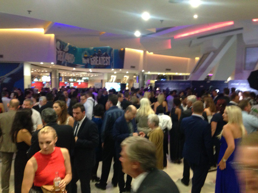 kruger_mia_'s tweet photo. What a night! Well done all involved #ModderEnBloedMovie is a must #OpgeeNooit https://t.co/oGB2kzT3hQ