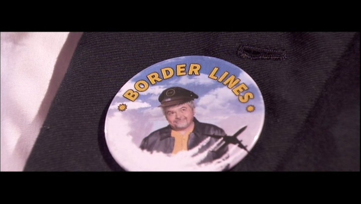 LateMotivCero's tweet photo. #LateMotiv36. Javier Coronas es piloto de 'Border Lines'. Curra un fin de semana y descansa 7 años. https://t.co/ctGHbdxGV1