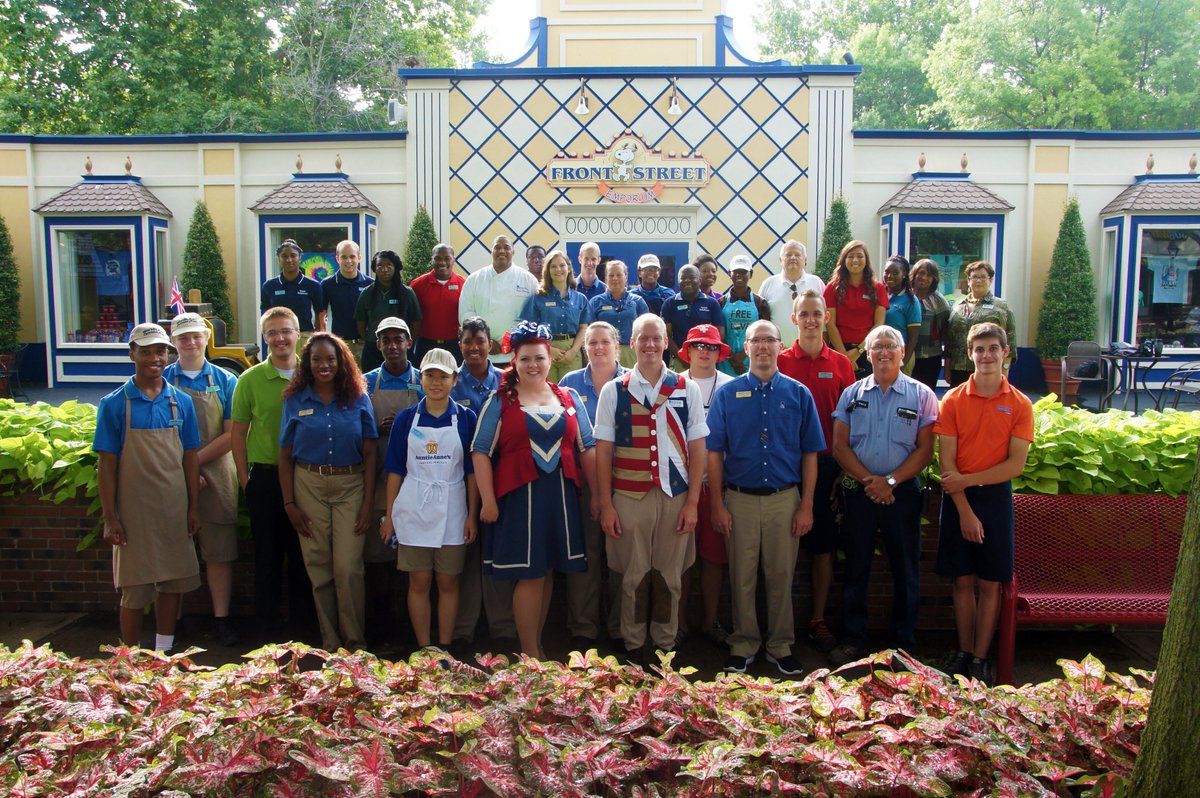 wofjobs's tweet image. #WorldsofFun is hosting a job fair for applicants 18+ Mar 25 &amp;amp; 26 2-6PM. worldsoffun.jobs