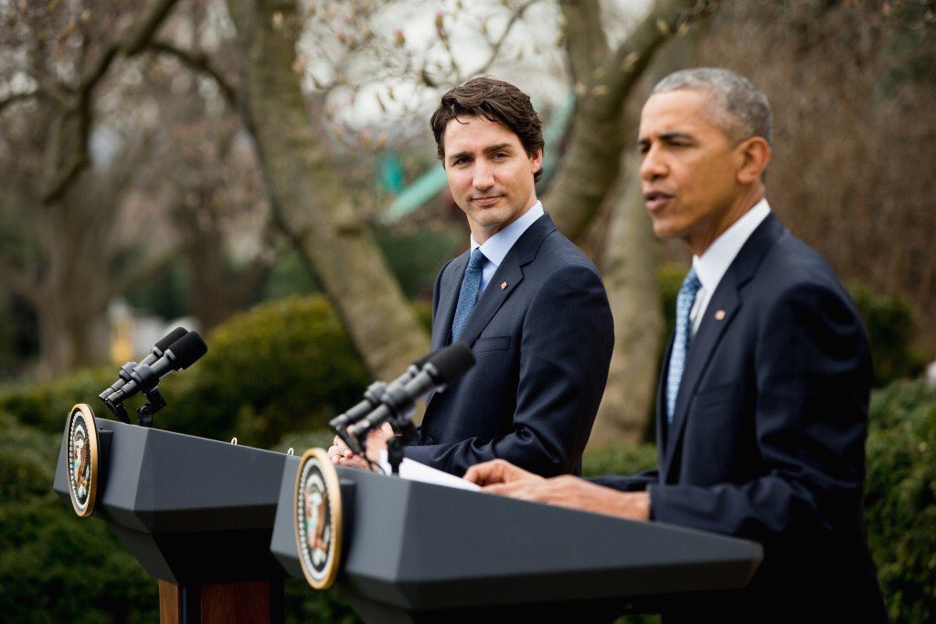 MadelnCanada's tweet photo. I just wish someone would look at me the way Trudeau looks at Obama... https://t.co/QiZbVVJWcM