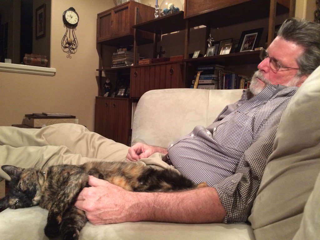 OCSleepDr's tweet photo. Who needs a better night's sleep? #sleepdr.com https://t.co/yAb1GVYO0o
