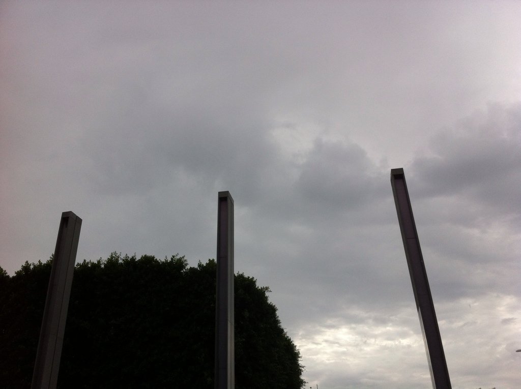 sweetcandie43's tweet photo. #raining in #blacktown #cooler #nicetoday after the #heatwave @kiis1065 #cbs #sydney @2DayFM1031 @TripleMSydney https://t.co/4AtZ6DdtdT