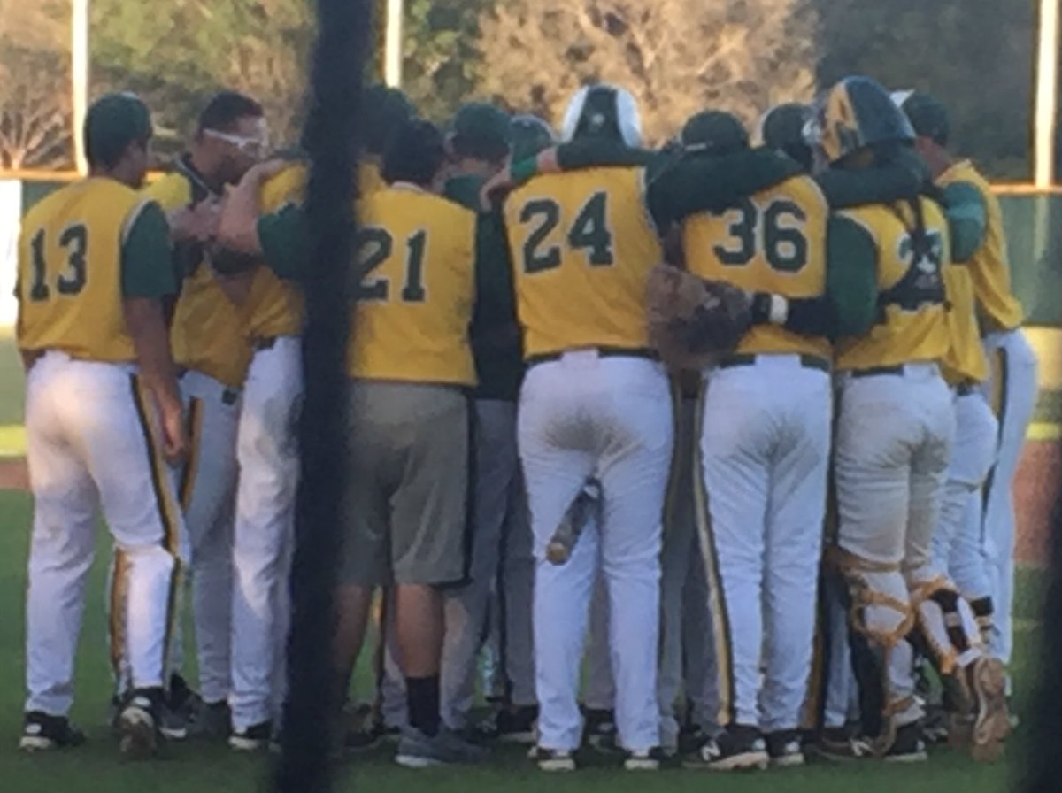 miamikilliansr's tweet photo. Go Cougars!  #theK @KillianAthletic @killianball https://t.co/XAmhfs6mxn