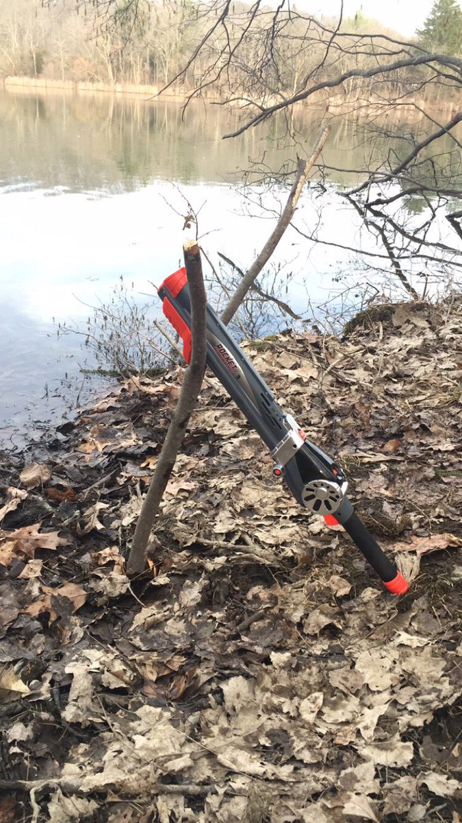 justinmstoner's tweet photo. Biggest piece of $50 shit #rocketfishingrod https://t.co/eAjuJBKCbd