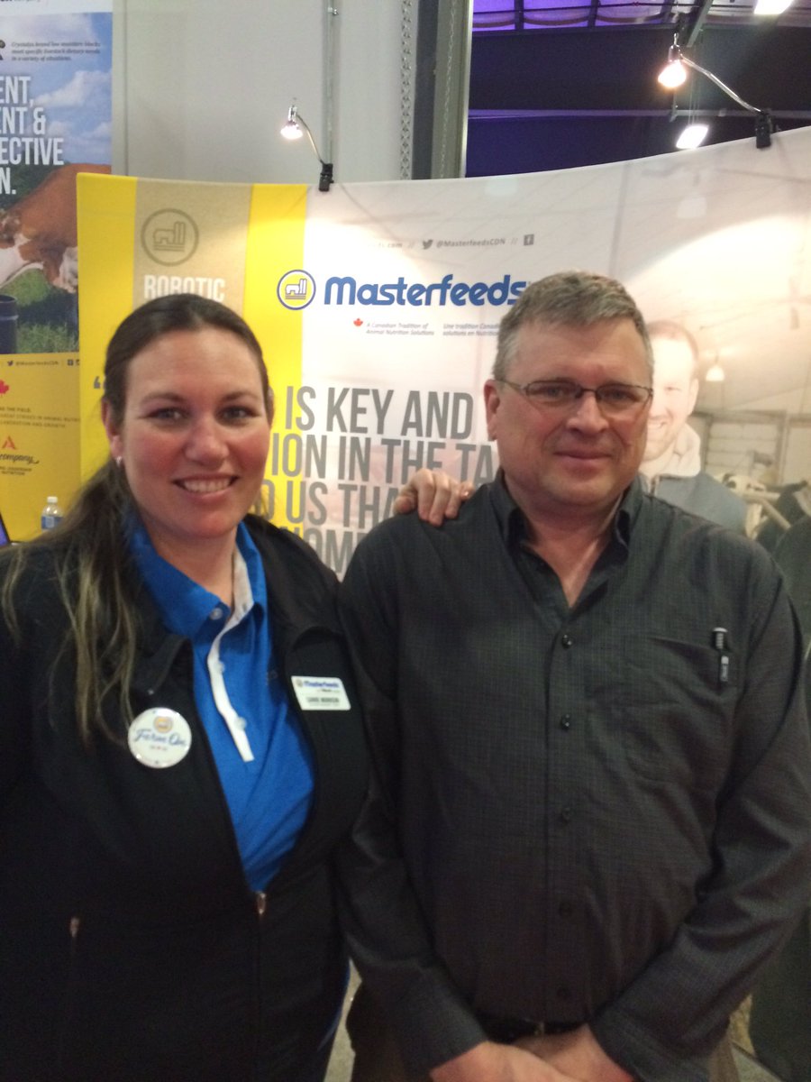 CarrieMdairy's tweet photo. @KeithWells6 I hope you enjoyed your 2nd day at the #OVFS16 Thanks for stopping in @MasterfeedsCDN booth to say hi! https://t.co/zWB3xzWprg