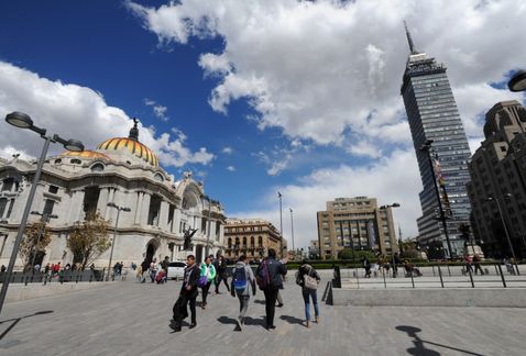 Milenio's tweet photo. Este viernes se reanudan las clases en la #CdMx: @aurelionuno https://t.co/CrQAaUa61k https://t.co/4r0LpPPn1u