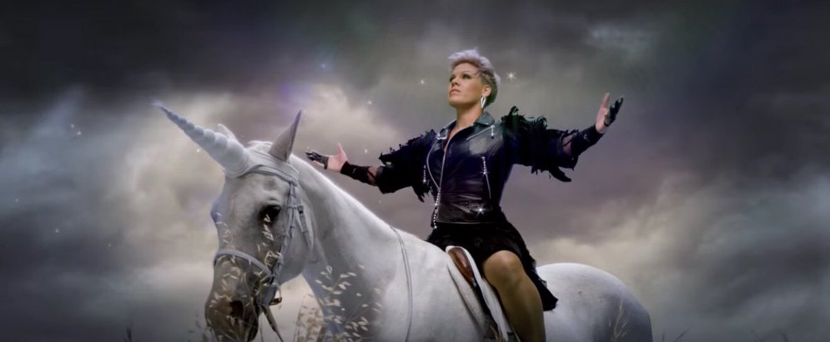 ladybusiness's tweet photo. @Pink a #UnicornHandler?! 🦄💜 https://t.co/X1skthFprq