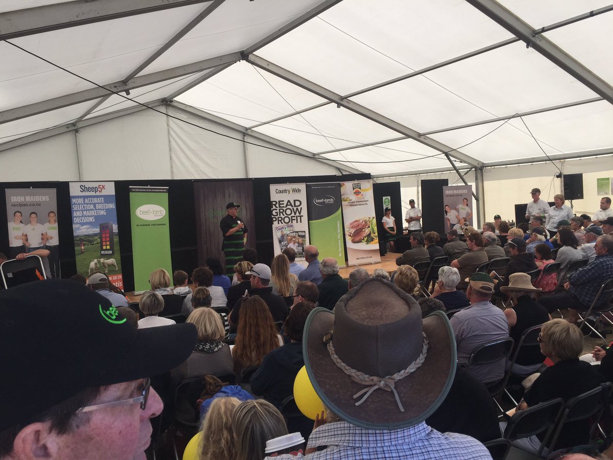 The #GlammiesNZ prize giving is underway! Another great turnout at the #wanakashow. @NZXAgri <a href="/BeefLambNZ/">Beef + Lamb New Zealand</a>