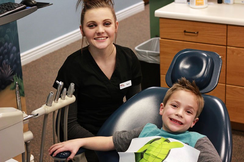 KidsTownPD's tweet photo. Easy ways to help your little ones keep their mouth healthy. https://t.co/jsLq2kmI4p #kidstownpd #kids #cleanteeth https://t.co/zGJGvDglxe