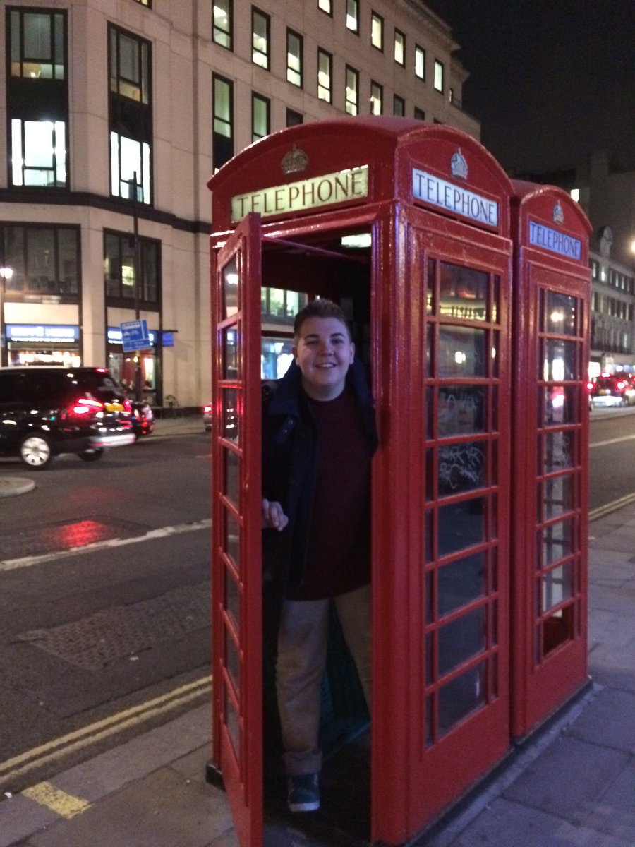 mcolleenbrown's tweet photo. @NHSHuskies @NHSProjectWeek  ring ring #London calling! https://t.co/D5GAAa96FY