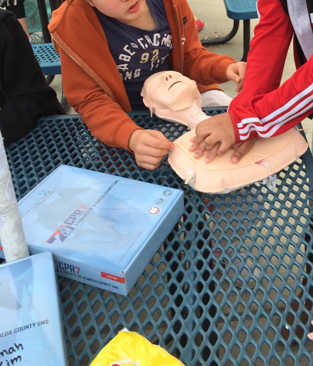 HartHusky1's tweet photo. Hart Huskies making Pleasanton safer with #CPR7 thanks to support from Science teachers and @alcoems  @HeartCPR https://t.co/3Z6KKN1sSR