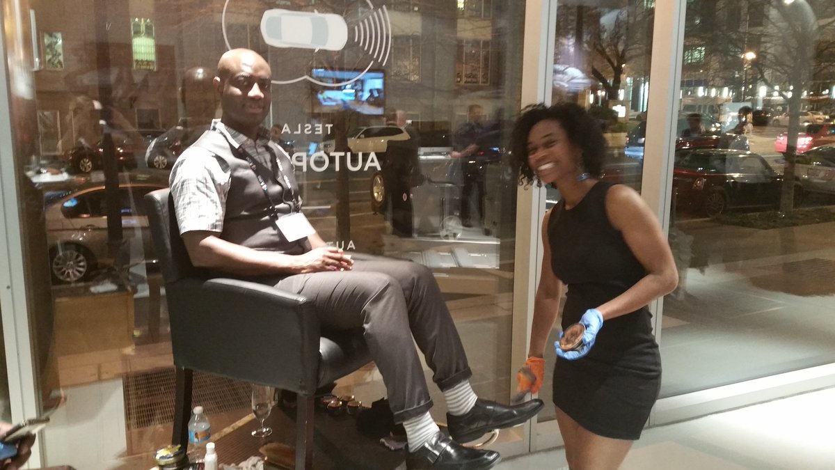 tazimmerz's tweet photo. Shoe-topia with @fuze @TeslaMotors event in DC #Younified #FuzeDC https://t.co/Oc8e6OYUtI