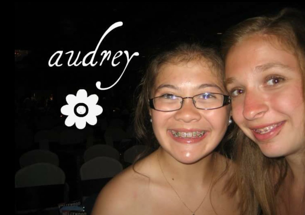 devin_things's tweet image. So happy to spend the best three months of my life with this snuggle pumpkin @aubreydelo @audrey_delong