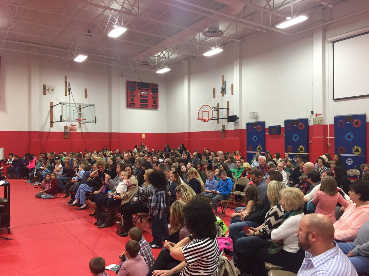 mrstimac's tweet photo. Full house for the K Music Program @13easd Mrs King ROCKS https://t.co/0AKNevN1bs
