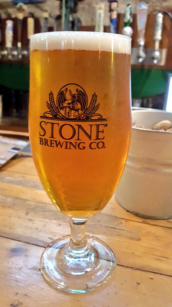 jeffgerard75's tweet photo. @StoneBrewingCo enjoying your IPA at @RBwindsor in #Windsor
#craftbeer #BeerJeff #YQG #OntarioinCraft https://t.co/URt6p9sck9