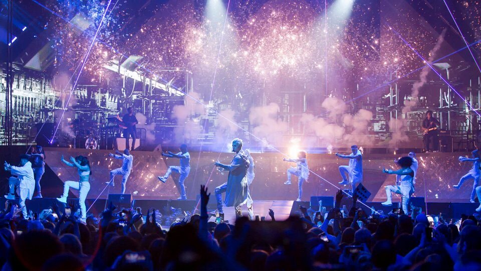 biebersmaniabr's tweet photo. .@KeyArenaSeattle: "Ainda estamos sonhando com o show da noite passada! @justinbieber #PurposeTourSeattle." https://t.co/EoPJc2frHn