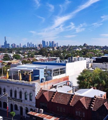 A boundless view with endless possibilties. Image via <a href="/aus_empire/">Aus Empire</a>