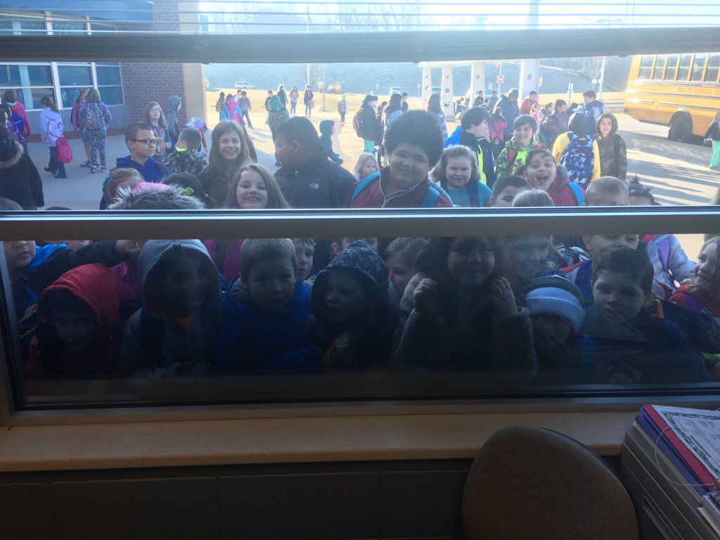UnitySCCSD's tweet photo. This must be what Elvis felt like!  Absolutely adore every last one of them!  Go Team U! #unitysccsd  #sccsd https://t.co/phybmD43aV