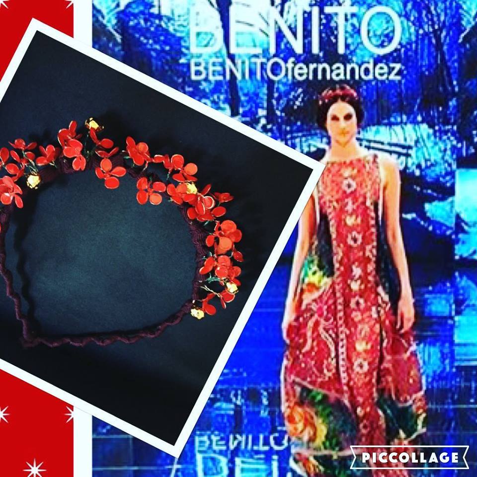 CarlaModanet's tweet photo. Felices con @roxanazarecki de que @BENITOfz &amp; @PiaCarregal hayan tenido nuestras tiaras en su pasarela @JorgeLeon https://t.co/ns2GQFviu4
