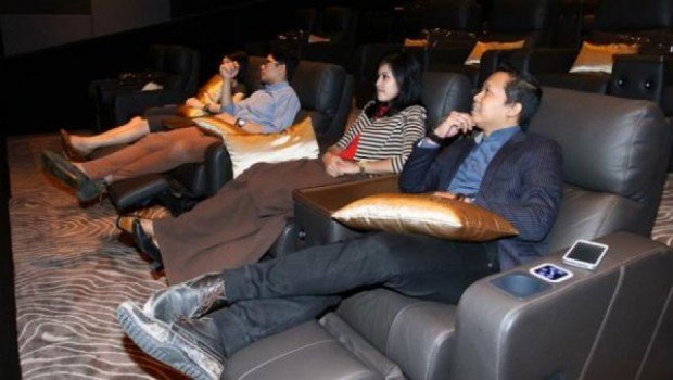Fasilitas Cinemaxx Maxx Box Lippo Village, 2 buah Studio Cinemaxx Gold berkapasitas masing2 40 kursi. #MaxxBoxLV