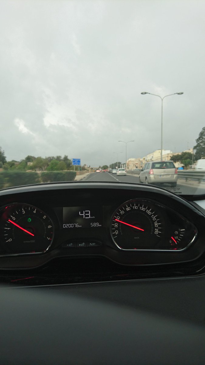 davebugi's tweet image. #Malta Doris is noisy and wet!