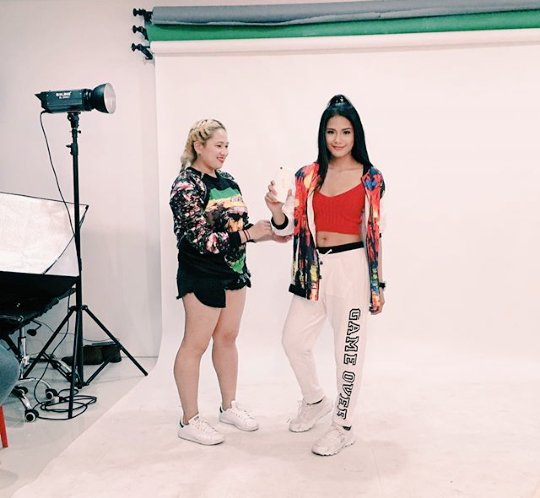 DEVONline_SQUAD's tweet photo. The Swagger Princess @devonseron17
@devonseron17 @MyPhoneOfficial
#DevonSeronForMyPhone
#StyledByJennySibulo
ยฉ https://t.co/MInFFef0j5