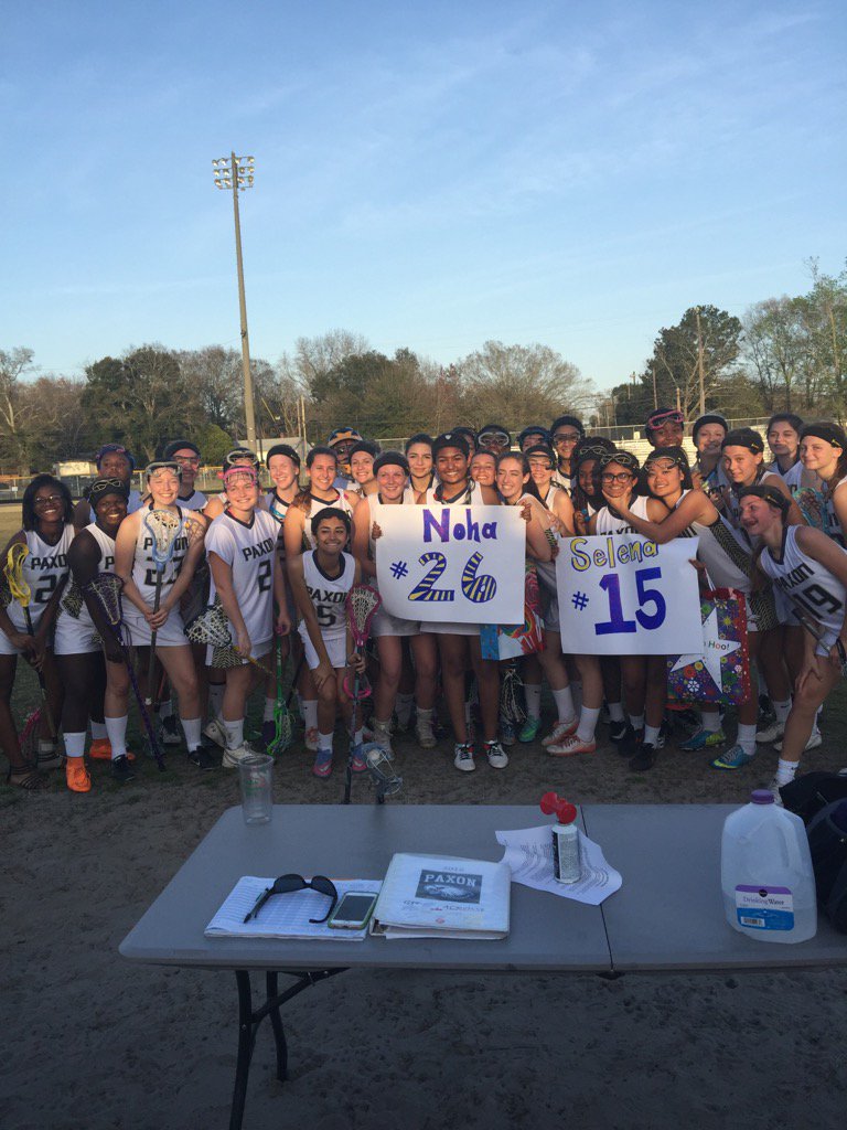 PaxGlax's tweet photo. Noha and Selena Senior night! https://t.co/czCKZiGXBg