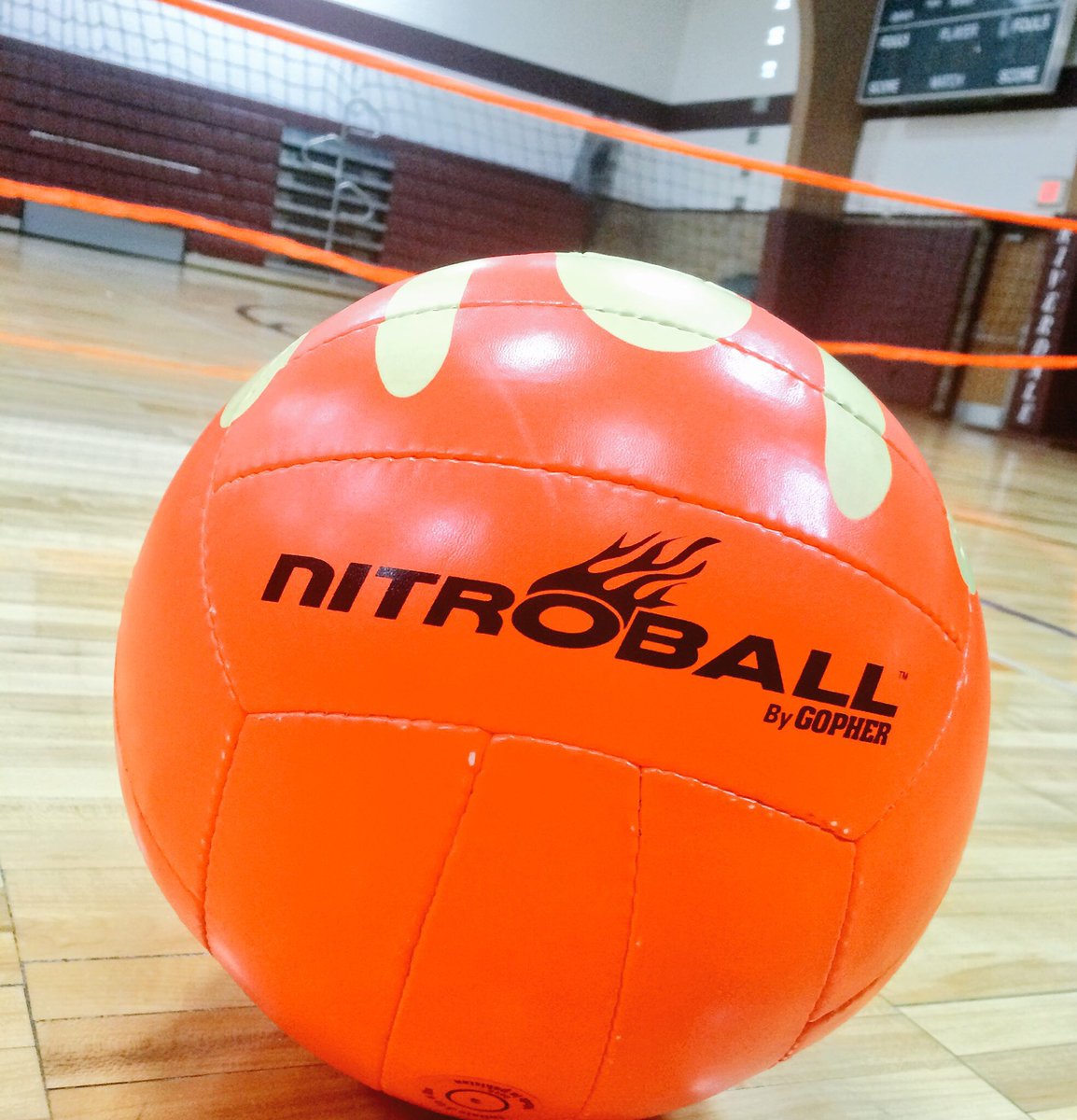 chelsi_clark1's tweet photo. Students in PE are loving Nitroball! #physed #physedlove #nitroball #agilitysports #teamwork https://t.co/QTMcmtIrPt