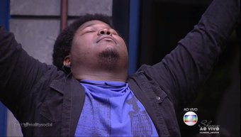 ERealitys's tweet photo. Você está torcendo pelo Ronan?
Sim - RT
Não - FAV
#BBB16 https://t.co/DjR8ZX7aVN