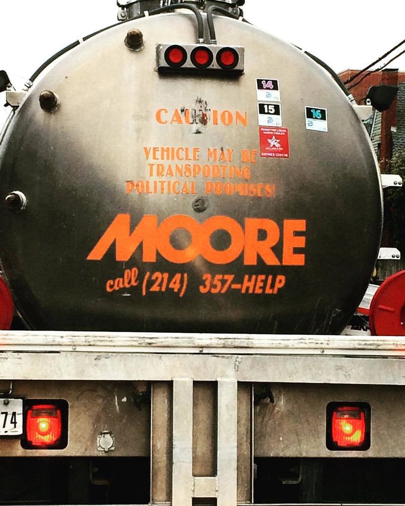 TexasPhotoBooth's tweet image. #HoneyPot Hauling #PoliticalPromises #Political #Promises #DallasTX (at Dallas, Texas)