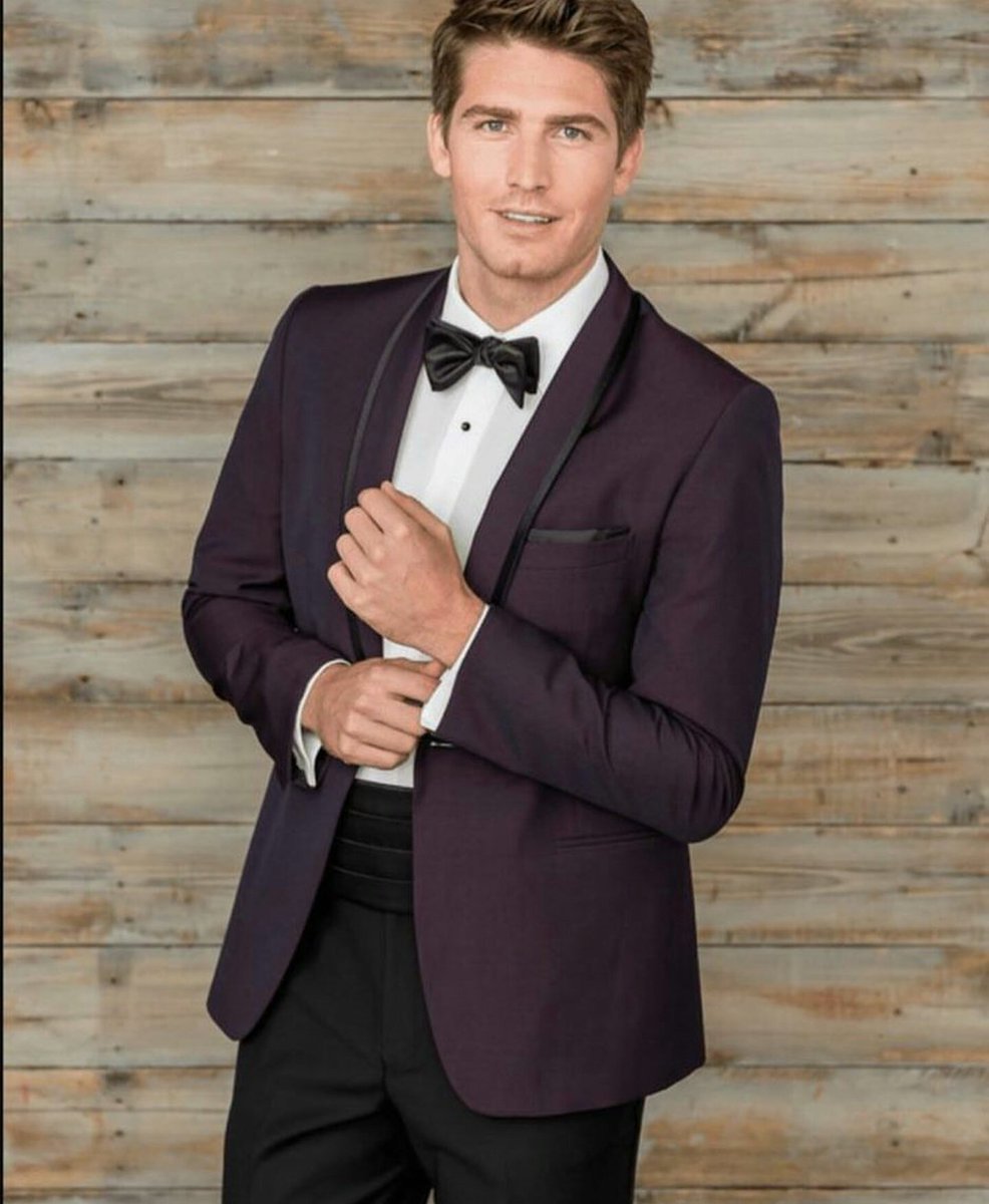 chazmatazztr's tweet image. One of the newest #dinnerjacket styles @chazmatazztr will be offering this spring!!! #promtuxedos #OceanCountyProms