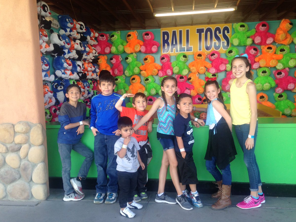 aqubinger's tweet photo. So much fun today at #westernplayland with these awesome kiddos enjoying #springbreak2016. #itsallgoodep #eptx https://t.co/8vSTHapjaj