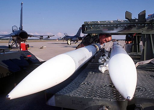 الموافقه على بيع صواريخ AIM-120C-7 الى اندونيسيا  CdPNK96UYAEuxuE