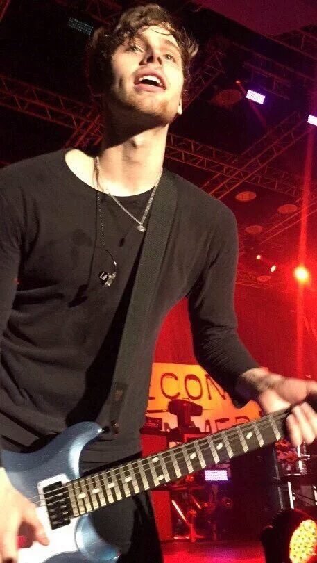 mickthicc's tweet image. i have this ray of sunshine who needs u