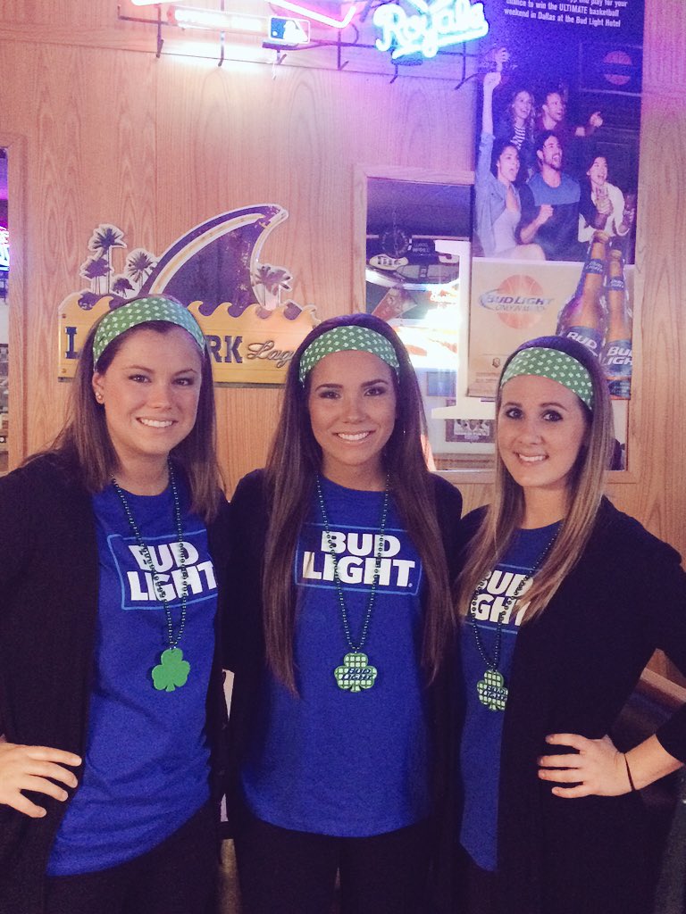 vic_hollaaatme's tweet photo. Come visit the @Budweiser_Girls at Burney's tonight! St.Patricks day queen competition and sampling a tonight! https://t.co/3AIe6i1JVI