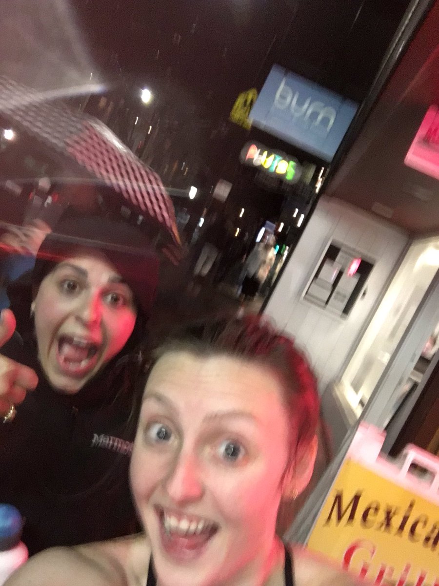 sarah_herczog's tweet photo. Hitting up @BurnPilatesSF rain or shine with @lizronzio! #burn #burnsf #legsprings #irving https://t.co/7rxE3y5oo0