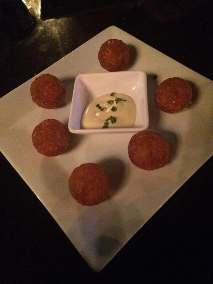 Fri's last day for <a href="/SixPlates/">Six Plates Wine Bar</a> sniffsniff. <a href="/AlleyTwentySix/">Alley Twenty Six</a> tonic, <a href="/FoothillsBeer/">Foothills Brewing</a> Sex/Choc, arancini (YUM), pimnto chz