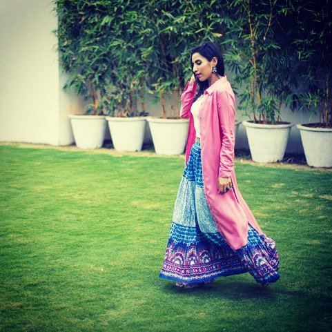 StylishByNature's tweet photo. #howmuchilove Desi outfits π
Twirling around in this easy breezy skirt on hot summer day {https://t.co/1w6IVoIp5f⦠https://t.co/U6rqVbsfX3