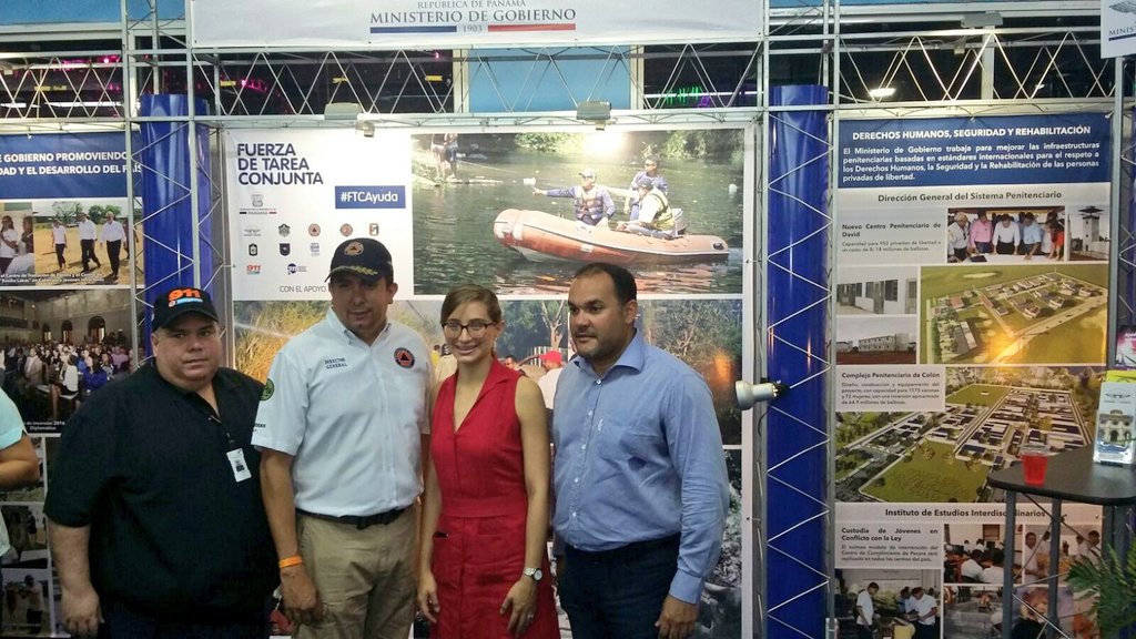MinGobPma's tweet photo. VM inaugura stand #Mingob en Feria Internacional David junto a Directores @dgsppanama, @sume911 y @sinaproc_panama https://t.co/HSfRMo93rt