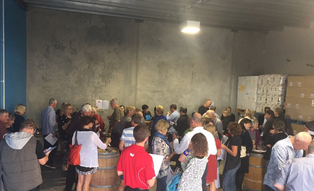 AdvintageWines's tweet photo. Shed tasting going off. Loving the temp venue. https://t.co/l49lVAOuCD