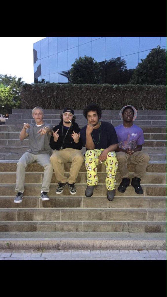 skimaskcastillo's tweet photo. Happy G day @tunedreams https://t.co/pDs7rmgo21