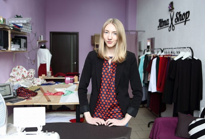 Classomsk's tweet photo. Создатель мастерской #AlmaShop Алена Магденко рассказала, как выбрала свой путь #Омск https://t.co/3Ru8B9lRWP https://t.co/HMx29RQXBS