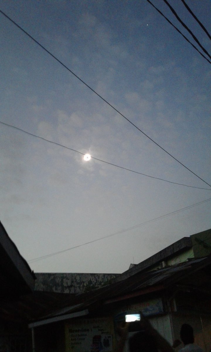 Happylyjnh's tweet photo. Ltpst🌅🌍🌚🌝 https://t.co/CsCciffi9U