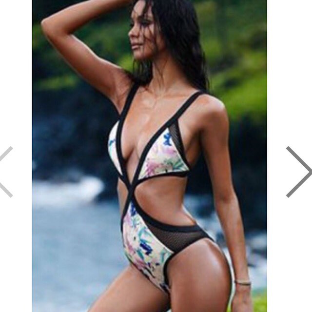 glamourboutiqu8's tweet photo. Stunning swimsuit avaliable this month! Just £25 #Ibiza2016 #Marbella #summer #beach #maltaconnect #vegas https://t.co/t8HUt2AyCl