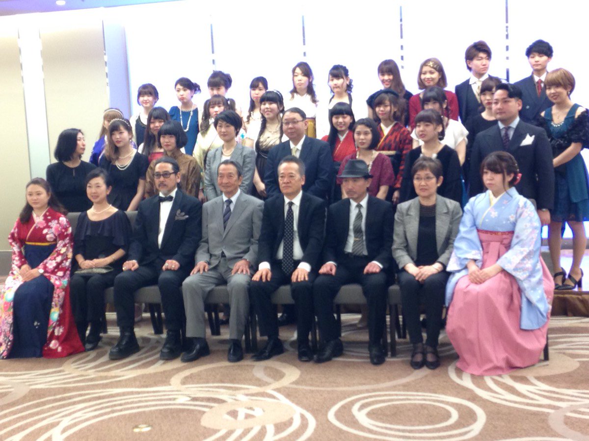 華服飾専門学校 公式 Ar Twitter 今日は華学園は卒業式 卒業式が無事に終わり謝恩会会場に移動しました 素敵な衣装でみんなキマってます T Co Eiiyt6gt0h 華服飾専門学校 公式 Ar Twitter 今日は華学園は卒業式 卒業式が無事に終わり謝恩会会場に移動しました 素敵な衣装でみんなキマってます T Co Eiiyt6gt0h