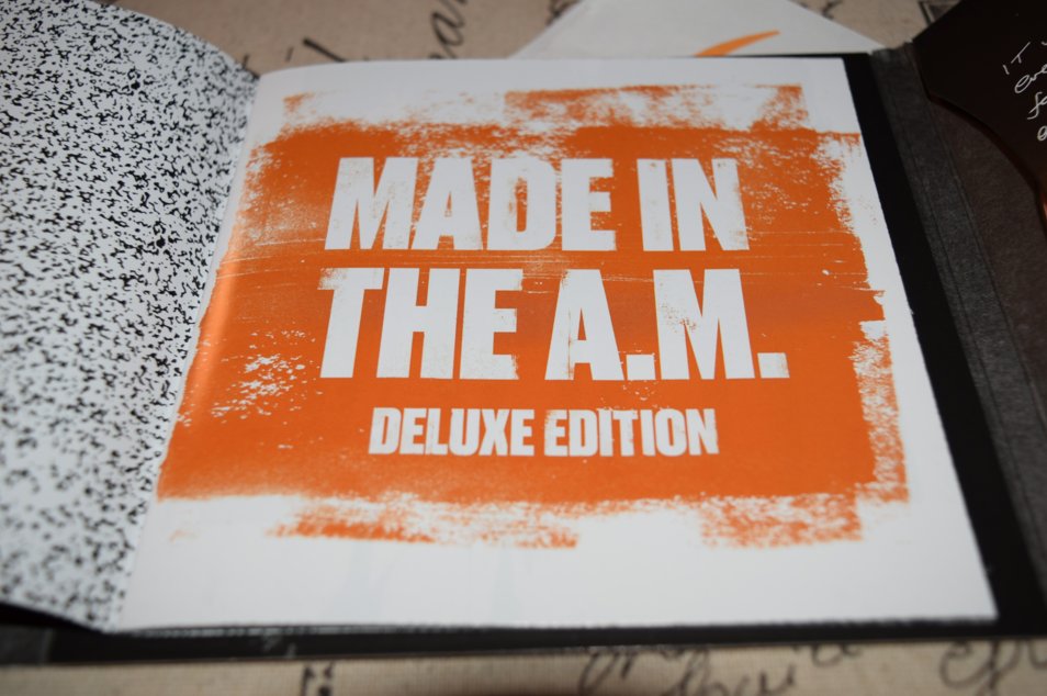 FaDefangirl's tweet image. Hoy les quiero compartir algo HERMOSO *-* un amigo me regaló #MITAM 😍 y pues, *-* no me lo esperaba. *-* 😍😂😭😱😍