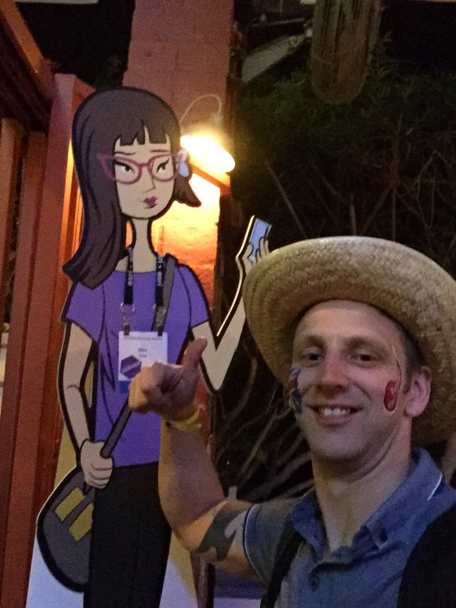 dalerout's tweet photo. #DevSummit #devdiva https://t.co/KzbI29tfVE