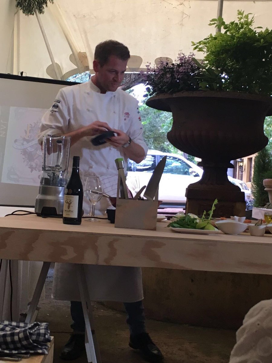 phillip_minnaar's tweet photo. @BFSfoodservice #michelinstarchef @GodivaSpa #awesome yummy!!! https://t.co/sMtagPFlAg