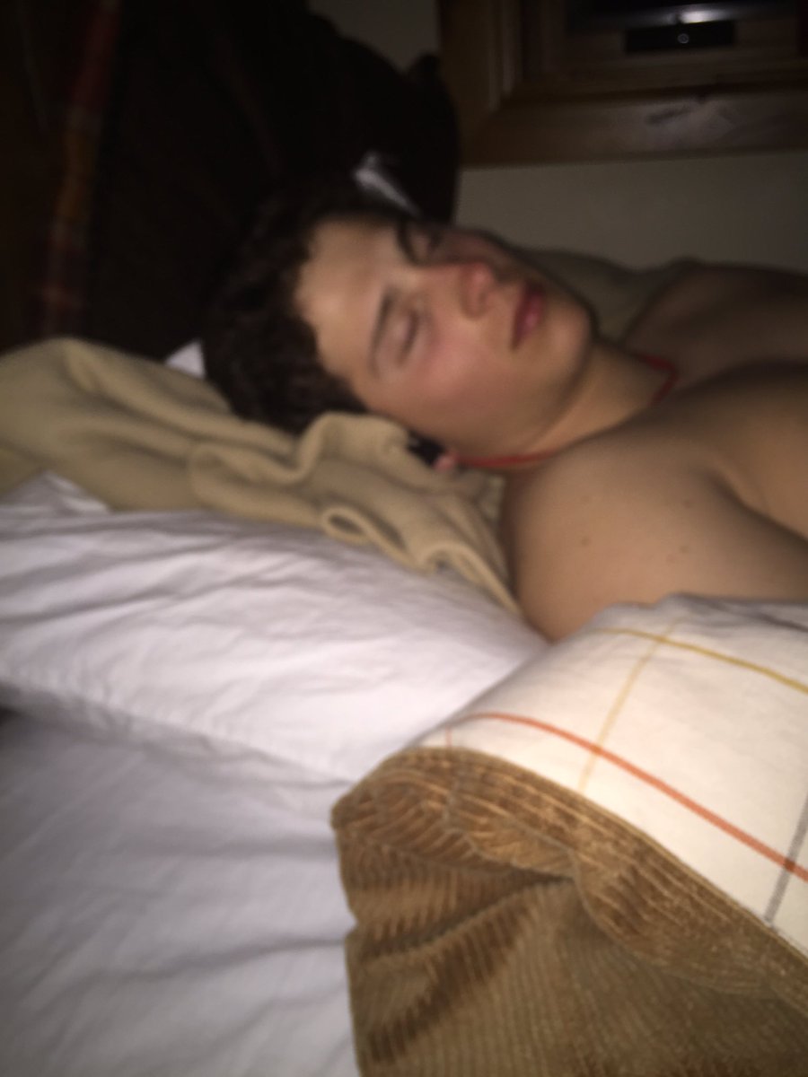 justsnailthings's tweet photo. Watching the office in my sleep😩😴😴 #justsnailthings https://t.co/PhwKwLHXqY