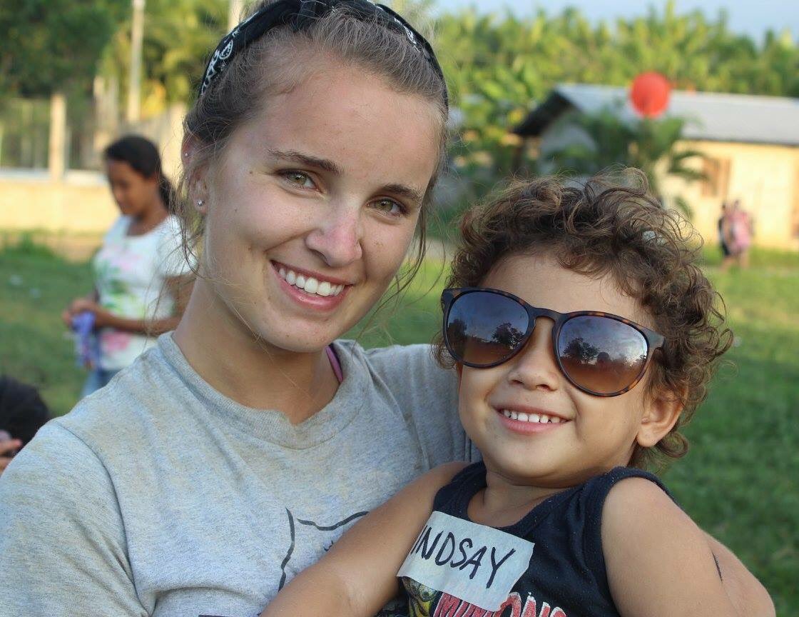 SHH_Towson's tweet photo. Amigo/a mejor - Best Friend.      Lindsay and Ashley are amigas mejores. #SpanishWordOfTheDay https://t.co/KghXOtQ6n7